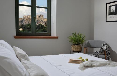 Thissio Villa | Charming Athens Villa 1 Bedroom Villa Kyoraku Panoramic Acropolis View Platia Agion Asomaton