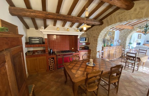 Cucuron House | Charming, authentic stone house with swimming pool in the heart of the Luberon