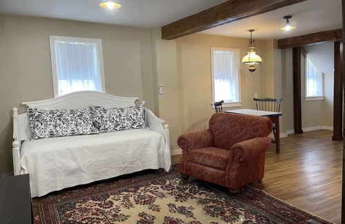 Trumansburg Apartment | Charming Barn Studio - Sleeps 4
