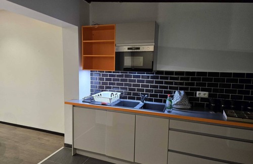 Sint-Agatha-Berchem House | Charming single-family home with small garden and on-site garage