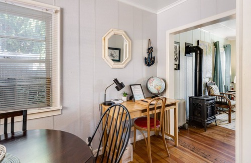 Seaside Cottage | Charming Beach Cottage w/Deck, Gas Fireplace, Firepit, Free WiFi, Cable, & More