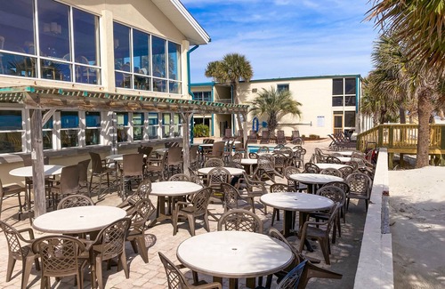 Litchfield by the Sea Apartment | Charming beach-view studio with 2 oceanfront pools & kitchenette - walk to beach