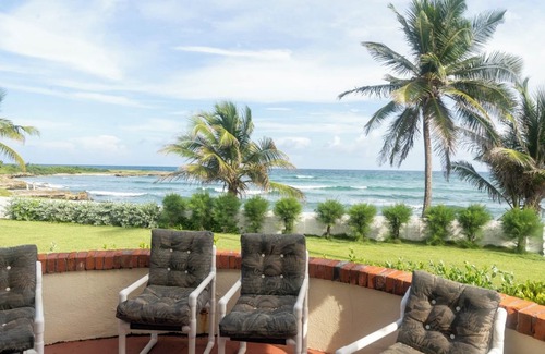Inch Marlowe Apartment | Charming Beachfront apartment with WiFi in Christ Church