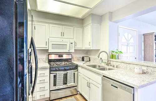 Del Obispo Condo | Charming Beachside Home Walking Distance to Doheny
