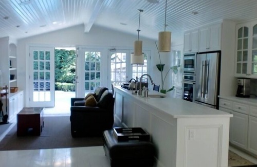 Bellport House | Charming Boutique House In Village Of Bellport