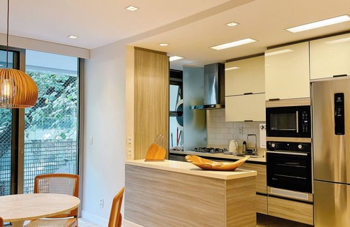 Leblon Apartment | Charming Leblon: Renovated Gem