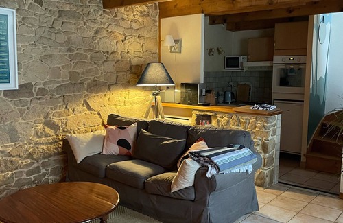 Sainte-Helene Cottage | Charming Breton penty between land and sea