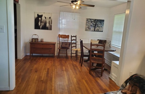 Georgetown House | Charming Brick Ranch in horse heaven! Just 13 mins to Kentucky Horse Park.