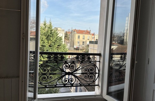 Louis Bertrand-Mirabeau-Semard Apartment | Charming bright 2P on the outskirts of Paris