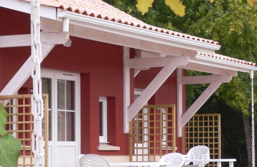 Ares House | Charming + Bright House | Great Beach Access!