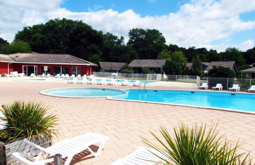 Ares House | Charming + Bright House | Great Beach Access!