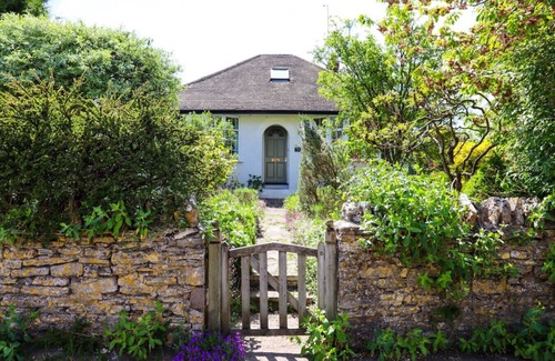 Bladon Cottage | Charming Bungalow, 3Bedroom, Blenheim Palace & Oxford