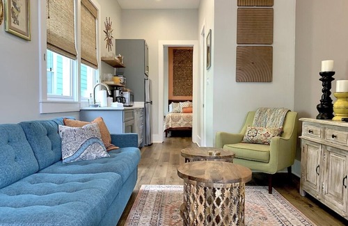 Treme House | Charming Bungalow Blocks from French Quarter