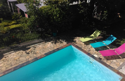 Saint-Pierre Ski Chalet | Charming bungalow with pool