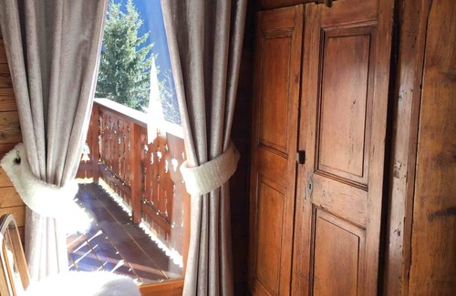 Champagny-en-Vanoise Ski Chalet | Charming chalet in Champagny - La Plagne - 10 beds - at the foot of the slopes