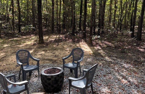 Belvidere Cabin | Charming cabin in Belvidere with WiFi and AC