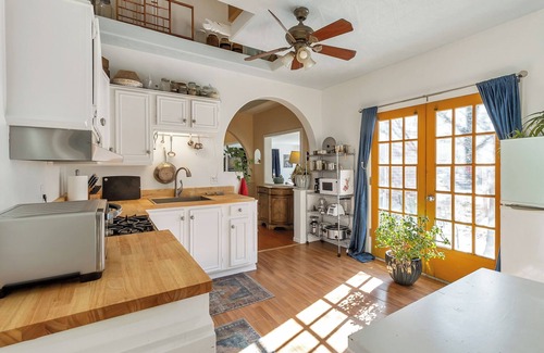Nederland Cabin | Charming Cabin in Old Town Nederland -Between RMNP, Blackhawk, and Denver