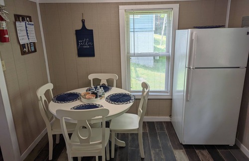 Russell Springs Cabin | Charming Cabin Near Lake Cumberland Marina!
