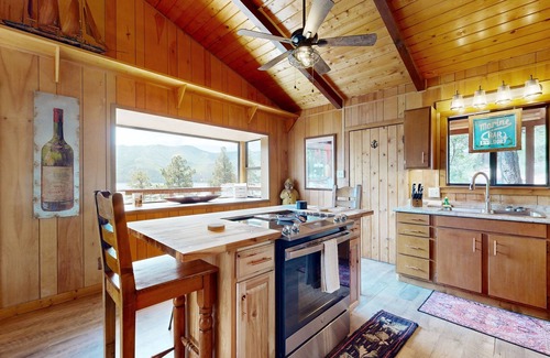 Bayfield House | Charming cabin w/lakefront views, gas grill, dog-friendly
