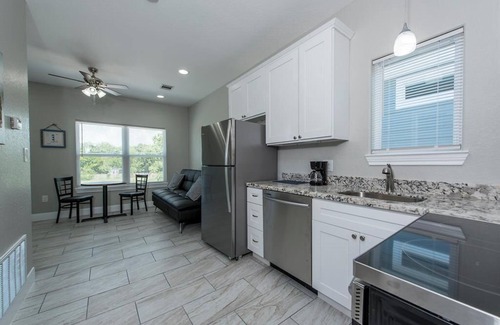 San Leon Cabin | Charming cabin with full kitchen! Unit 1/6