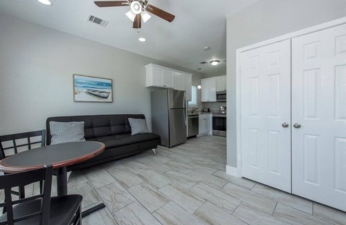 San Leon Cabin | Charming cabin with full kitchen! Unit 1/6