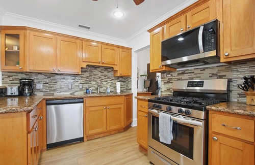 Belmont Heights House | Charming California craftsman house in Belmont heights