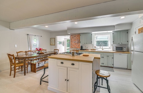 Acra House | Charming Catskills Getaway: Hike, Bike, Sip & More