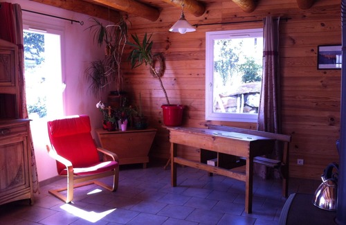 Les Estables House | Charming chalet style house