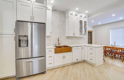 Champaign House | Charming Champaign Victorian w/Deck!