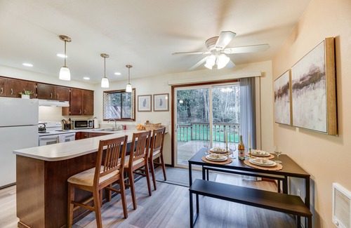Adna House | Charming Chehalis Retreat w/Outdoor Grill + Deck!