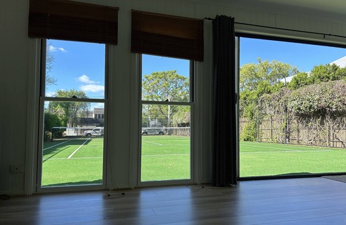 Graceville House | Charming Chelmer Guesthouse walking distance to cafes, restaurants, and trains