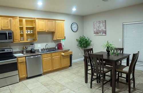 Kreole Apartment | Charming & Clean Dual Apartments in Moss Point