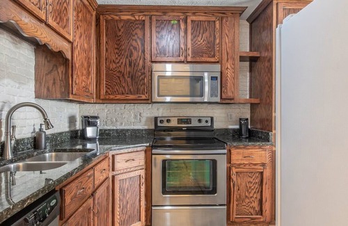 Prattville House | Charming, Convenient 3-bedroom Garden Home in Prattville; Great Location