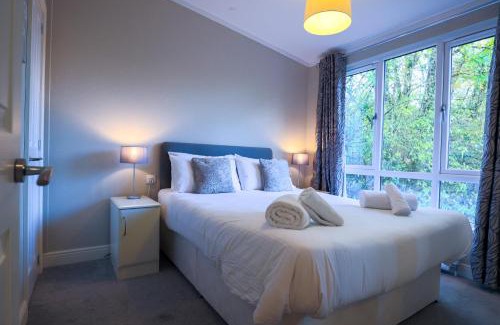 Liverton Villa | Charming Copse Corner Lodge - Spa Resort - Devon