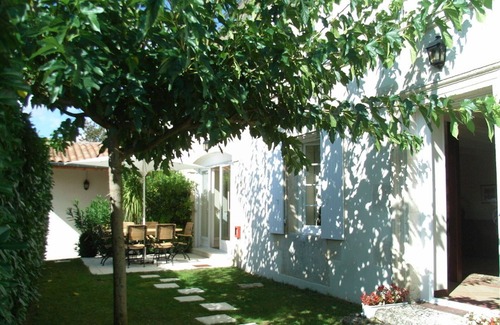 Saint-Cybardeaux Cottage | Charming Cottage with Pool, Fireplace, and Garden in Vineyard Estate