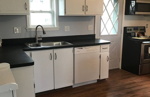 Harbor Beach House | Charming Cottage across the street from the Beach!