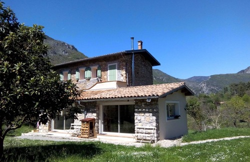 Sospel House | Charming cottage classified 3 * in an exceptional natural green space