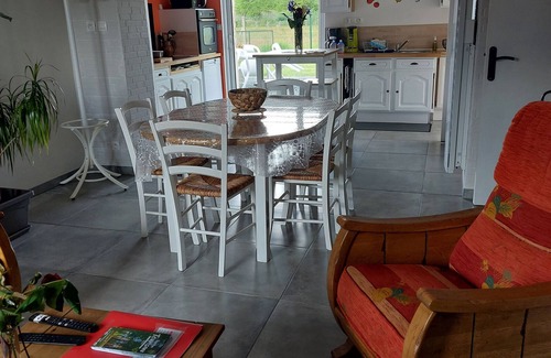 Monce-en-Belin Cottage | Charming Cottage Steps from Le Mans Circuit - Comfort, Amenities, and Parking