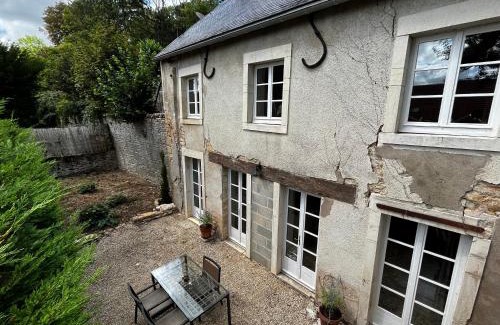 Mont-Saint-Jean House | Charming Cottage in Chateau les Roches gardens
