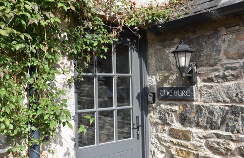 Loch Tay Cottage | Charming Cottage In Historic Arts And Crafts Village