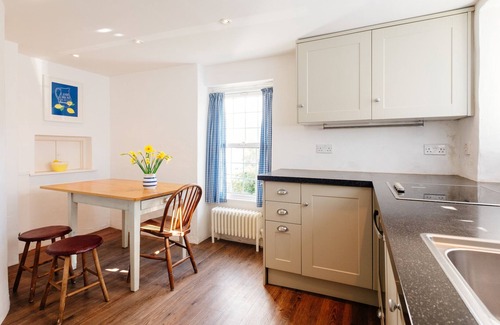 Helford Cottage | Charming cottage in spectacular location with private beach access