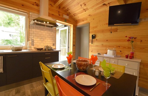 Vieuxville Ski Chalet | Charming Cottage Near River
