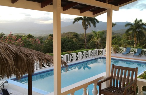 Robins Bay Cottage | Charming Cottage on Beautiful Jamaica Plantation Estate