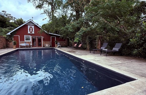 Aiken Cottage | Charming Cottage on South Boundary with pool
