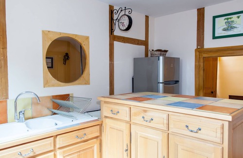Arthon Cottage | Charming Cottage on XVIIIth Century Estate with Museum, Fireplace, and Private Parking