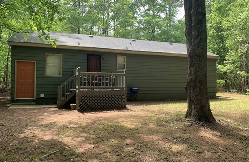 Eatonton House | Charming cottage set in peaceful, secluded countryside, 0.2 miles from the lake.