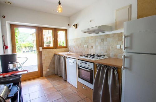 Daglan Cottage | Charming Cottage with Fireplace, Terrace, and Close to Dordogne Attractions