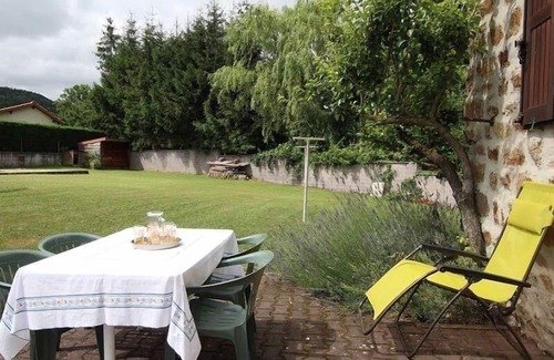 Lantriac Cottage | Charming Cottage with Terrace, Near Puy-en-Velay, Family-Friendly, Nature & Activities