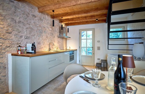 Torri del Benaco House | Charming cottage with lake view and garden