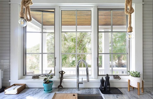 Port Ewen Cottage | Charming Cottage with Expansive Hudson River Views